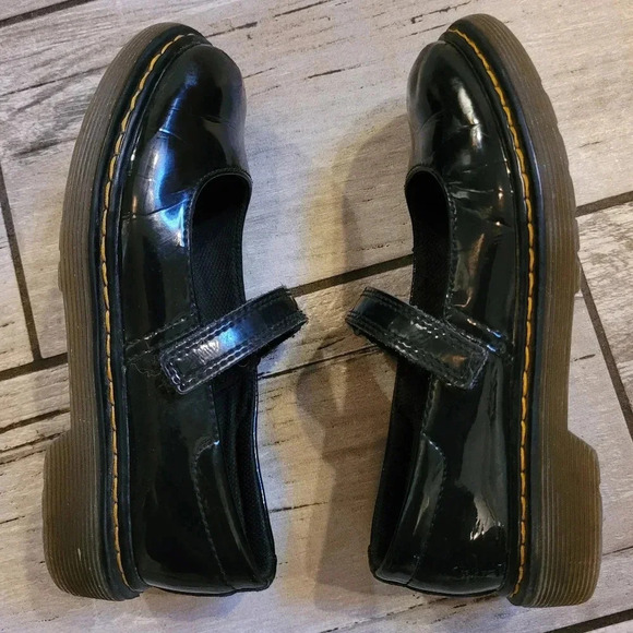 DR. MARTENS Maccy black patent leather Mary Jane Velcro straps shoes Girls 2 - Picture 8 of 12